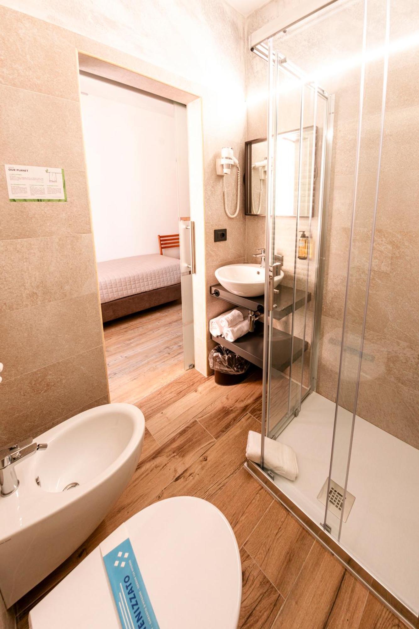 Hotel Vittoria 론체뇨 외부 사진