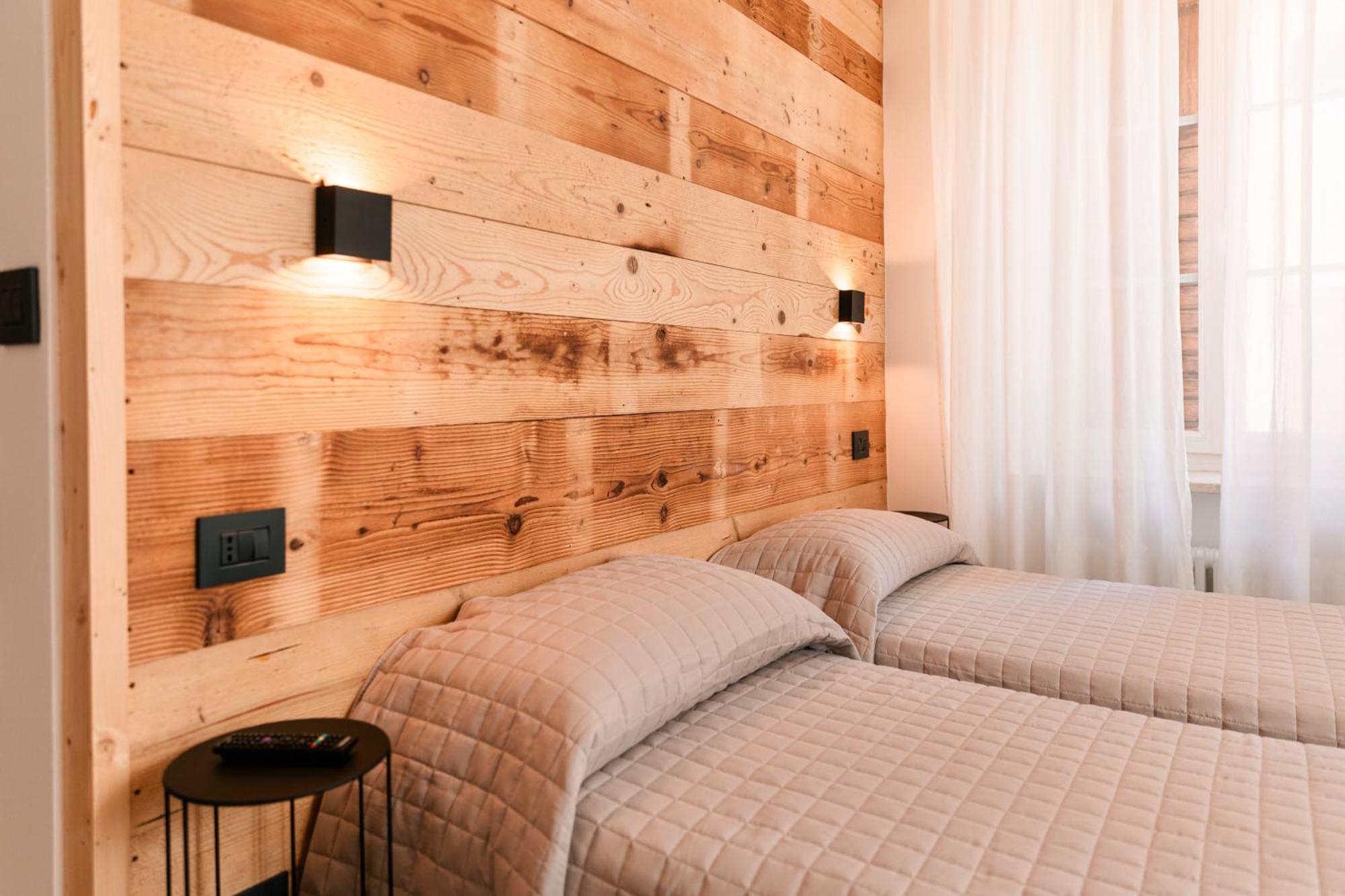Hotel Vittoria 론체뇨 외부 사진