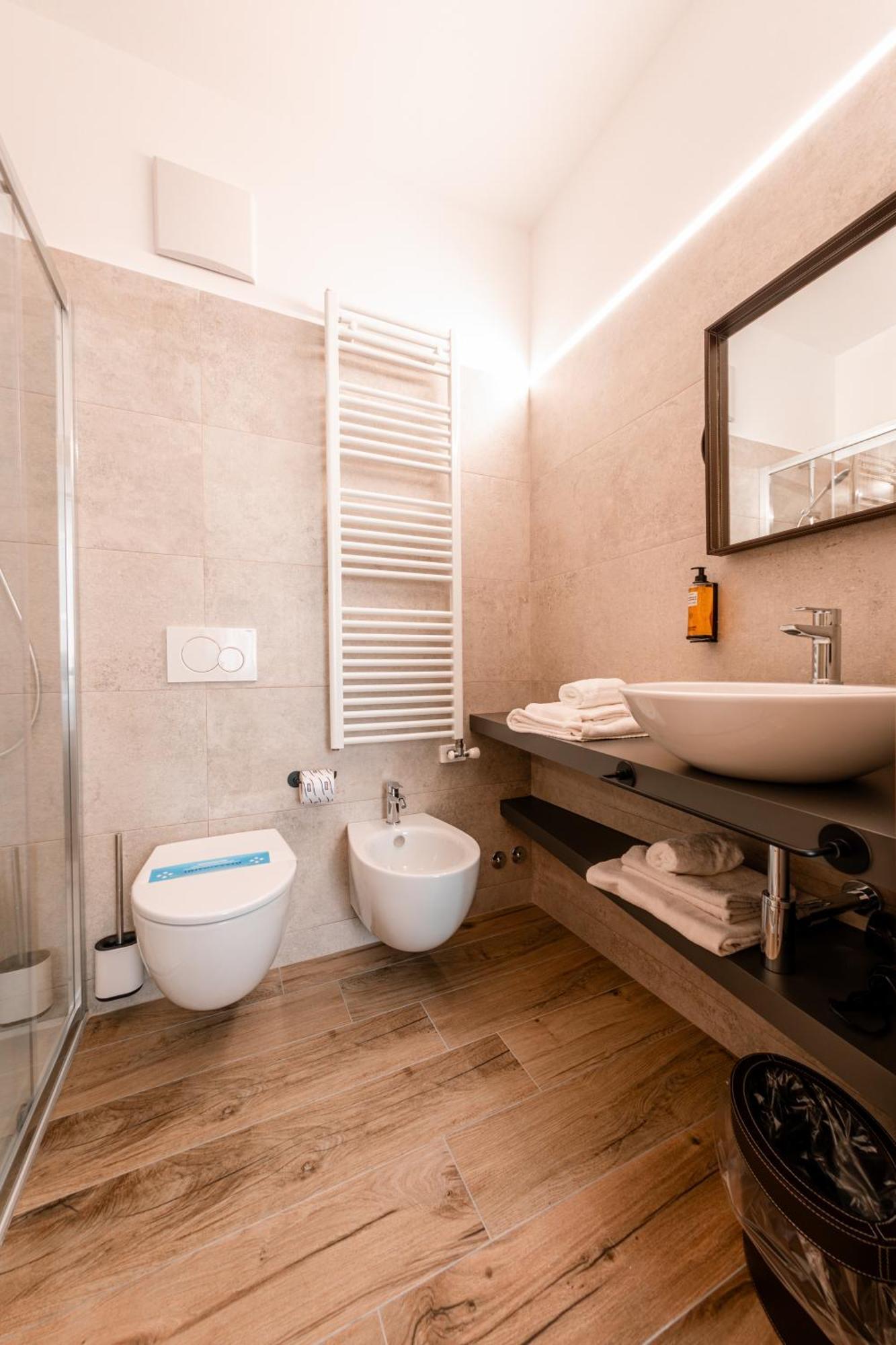 Hotel Vittoria 론체뇨 외부 사진