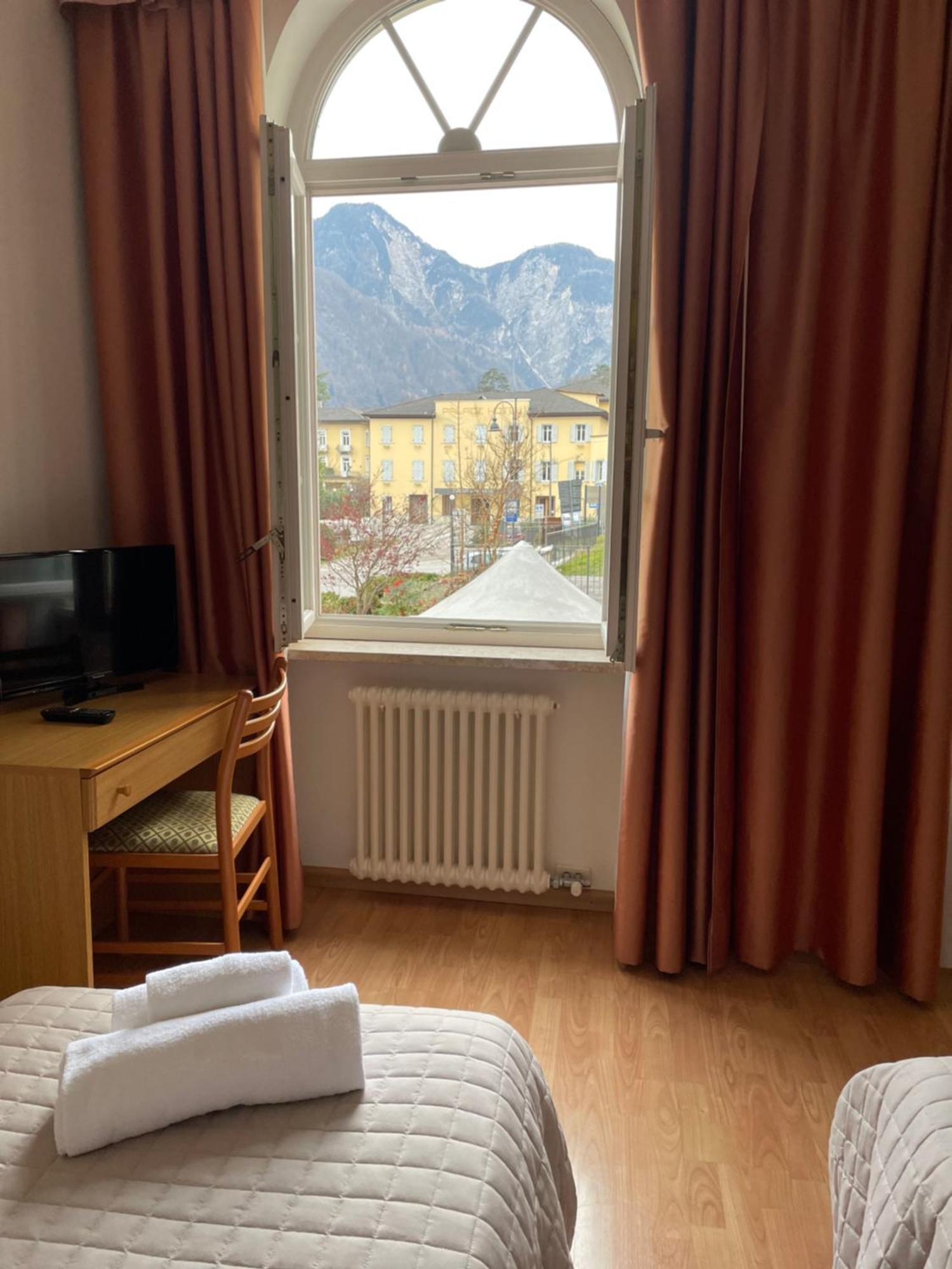 Hotel Vittoria 론체뇨 외부 사진