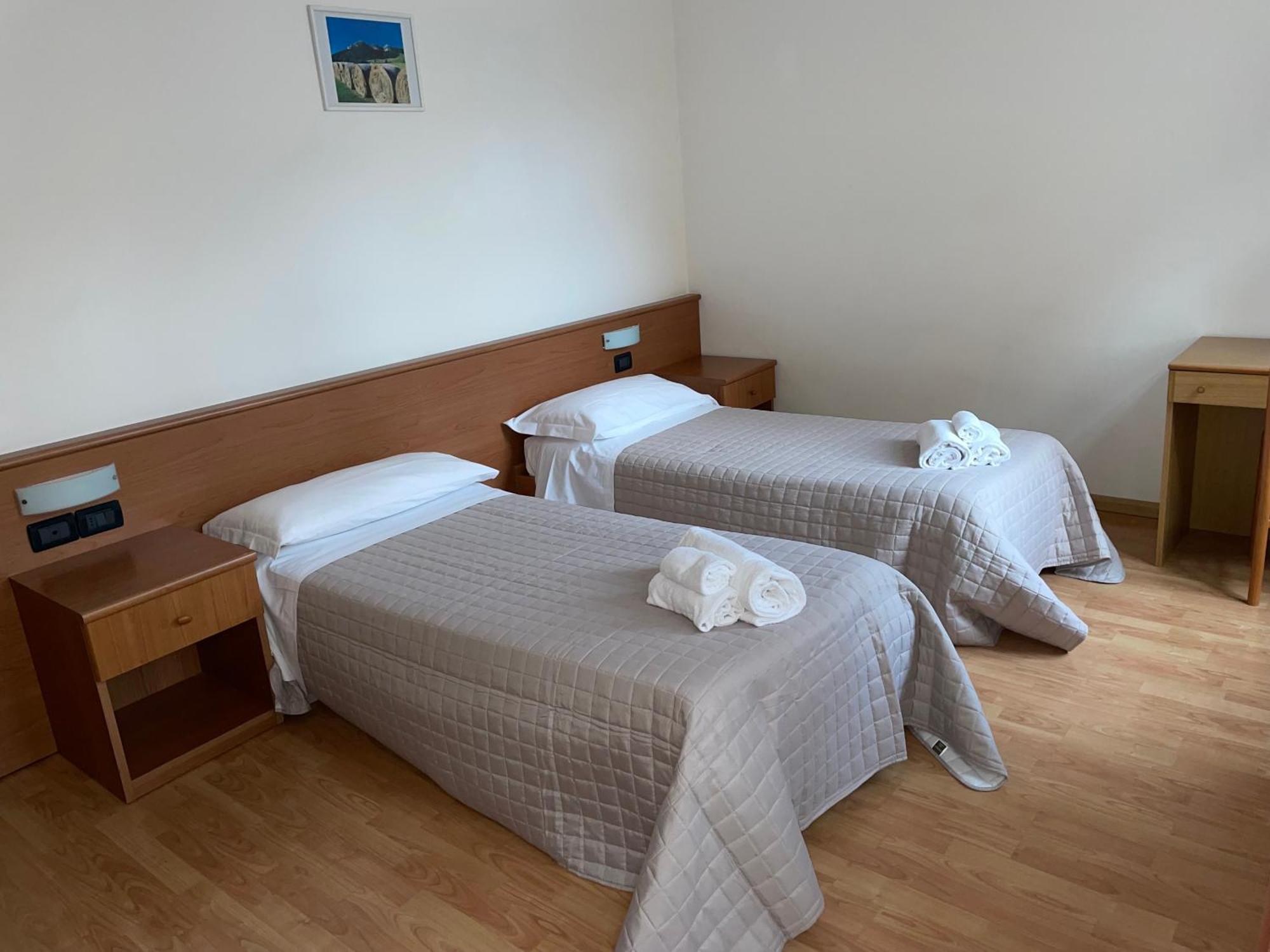 Hotel Vittoria 론체뇨 외부 사진
